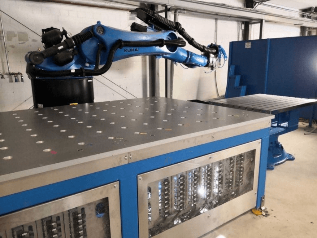 Autonomous stone cutting cell