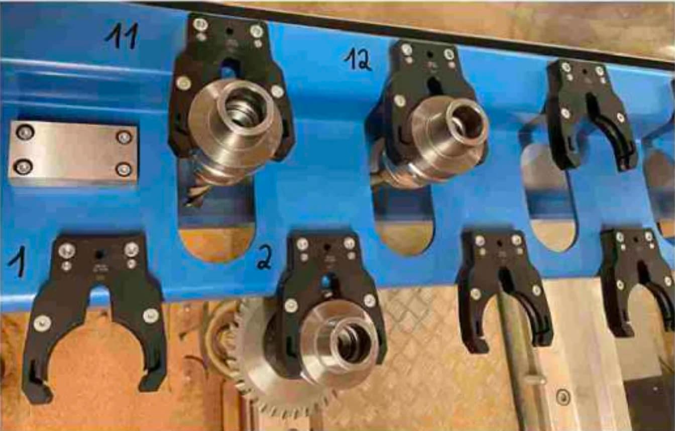 Tool magazine and holders